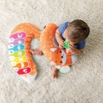 INFANTINO 313091 MIĘKKIE PIANINKO Z PODUSZKĄ LISEK