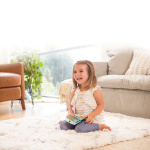 INFANTINO 312001 INTERAKTYWNA KSIĄŻKA Z LUSTERKIEM