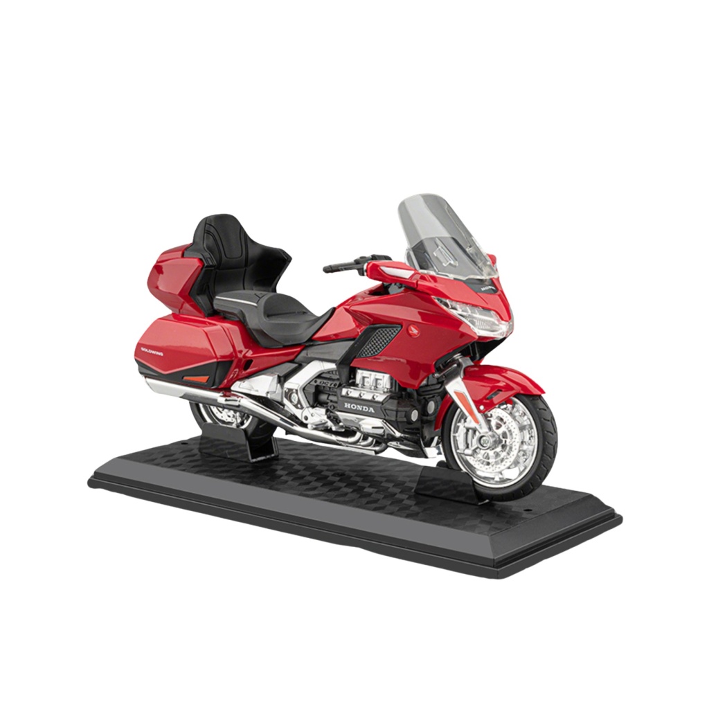 HUAYI 1/12 M12-12B HONDA CL1800 CZERWONY (ŚW+DŹW)