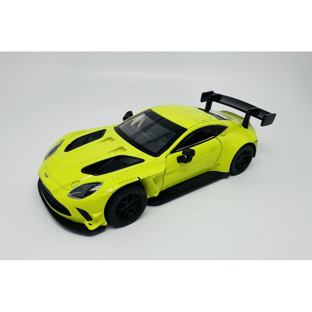 MSZ 1/31 ASTON MARTIN VANTAGE ŻÓŁTY (ŚW.+DŹWIĘK)